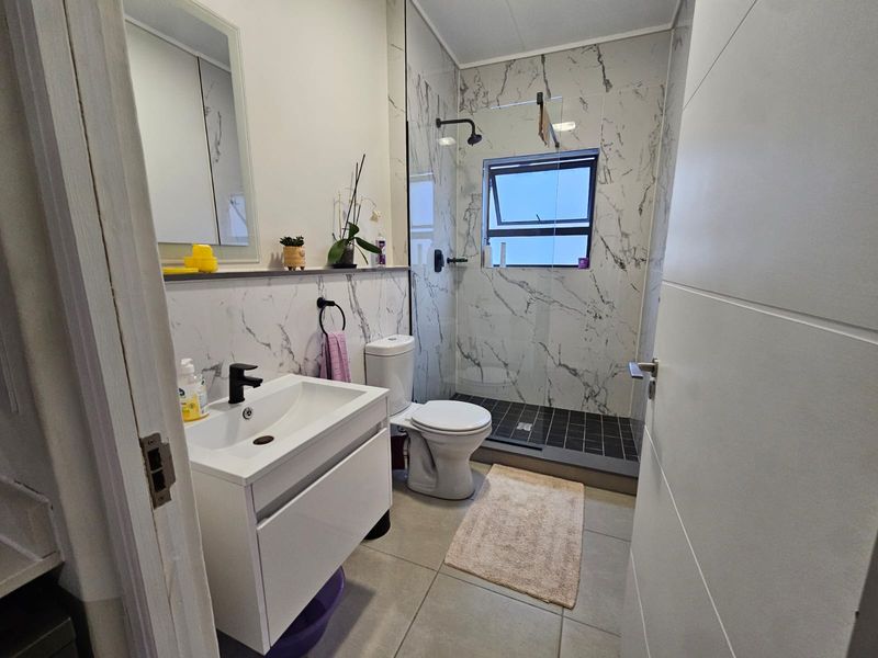 1 bedroom apartment for rent in Fynbos - Photo 3