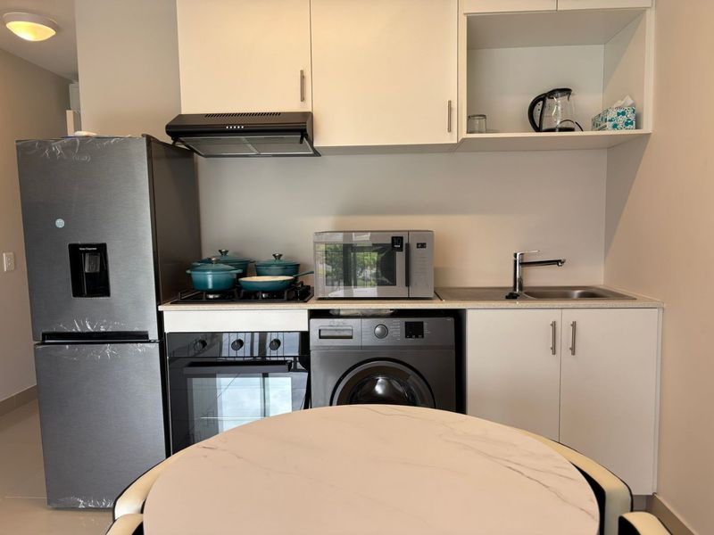 Furnished Studio Apartment to rent in Umhlanga Ridge - Photo 8