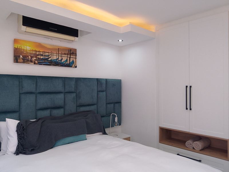 Newly Renovated with Spectacular Views - Photo 8