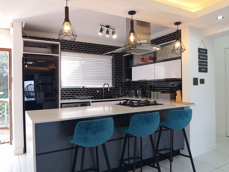 Newly Renovated with Spectacular Views - Photo 2