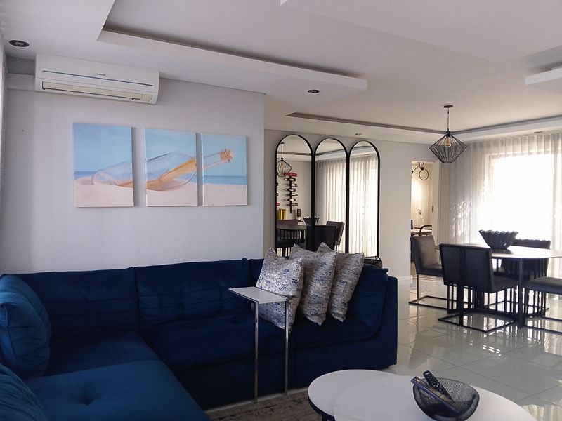Excusite Entertainers Dream Home - Photo 5