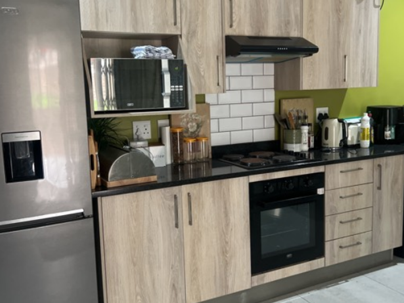 1 BEDROOM APARTMENT TO LET - Photo 1