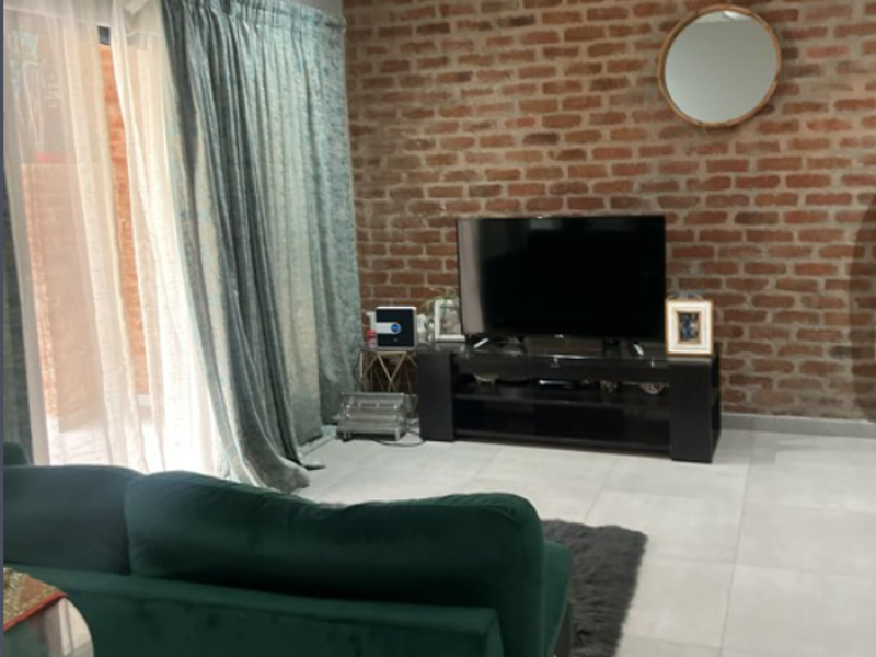 1 BEDROOM APARTMENT TO LET - Photo 2