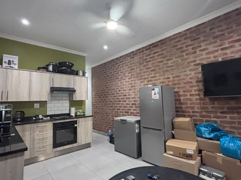 1 BEDROOM APARTMENT TO LET - Photo 2