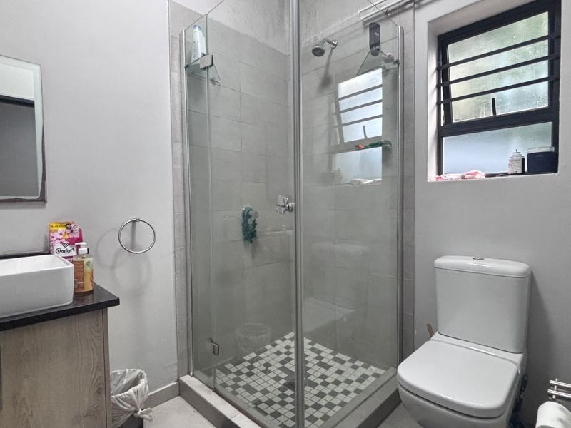 1 BEDROOM APARTMENT TO LET - Photo 5