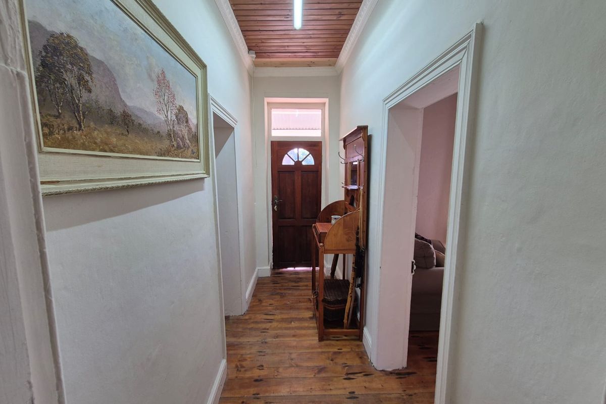 Timeless Character Meets Modern Comfort in the Heart of Albertinia - Photo 4