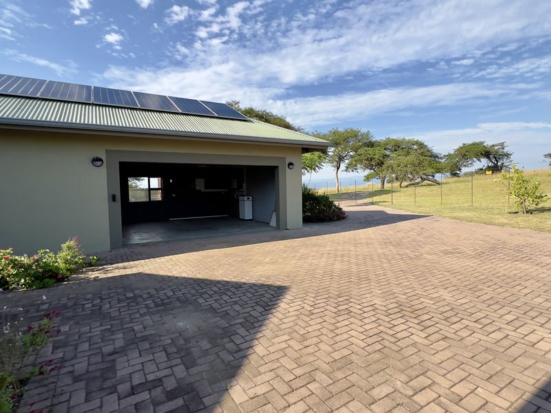 Escape to Off-Grid Luxury: Tranquil Wildlife Estate Living in Aylestone Private Reserve - Photo 5