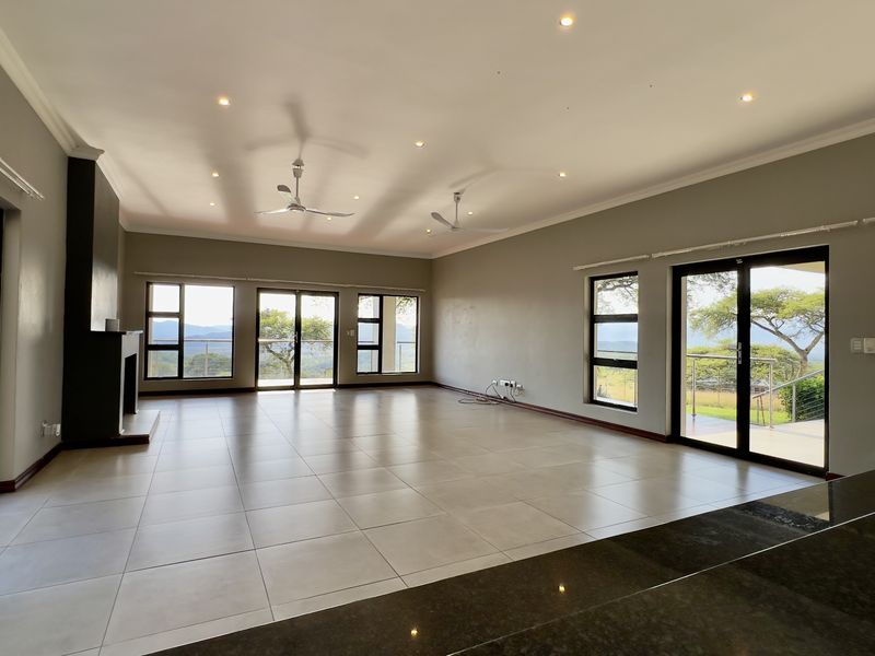 Escape to Off-Grid Luxury: Tranquil Wildlife Estate Living in Aylestone Private Reserve - Photo 7