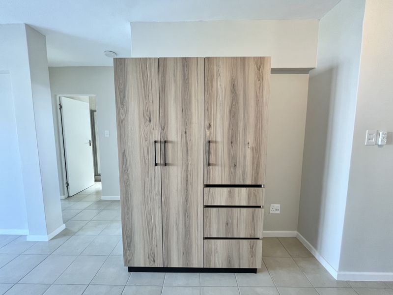 Stunning 2-Bedroom, 1-Bath Unit Now Available! - Photo 3