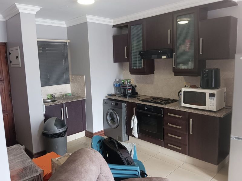 Modern 2 Bedroom Apartment in Umhlanga Ridge - Photo 1
