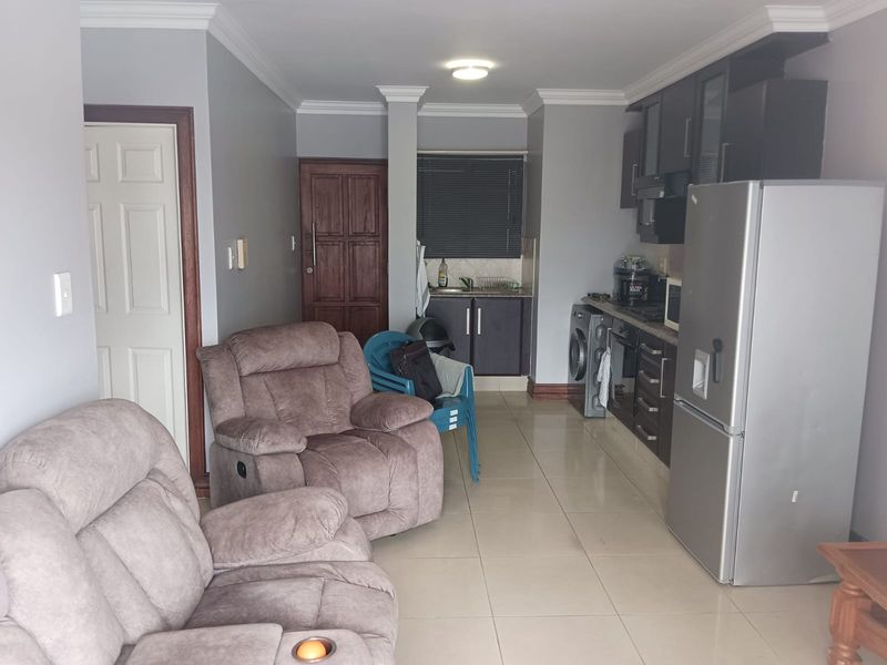Modern 2 Bedroom Apartment in Umhlanga Ridge - Photo 3