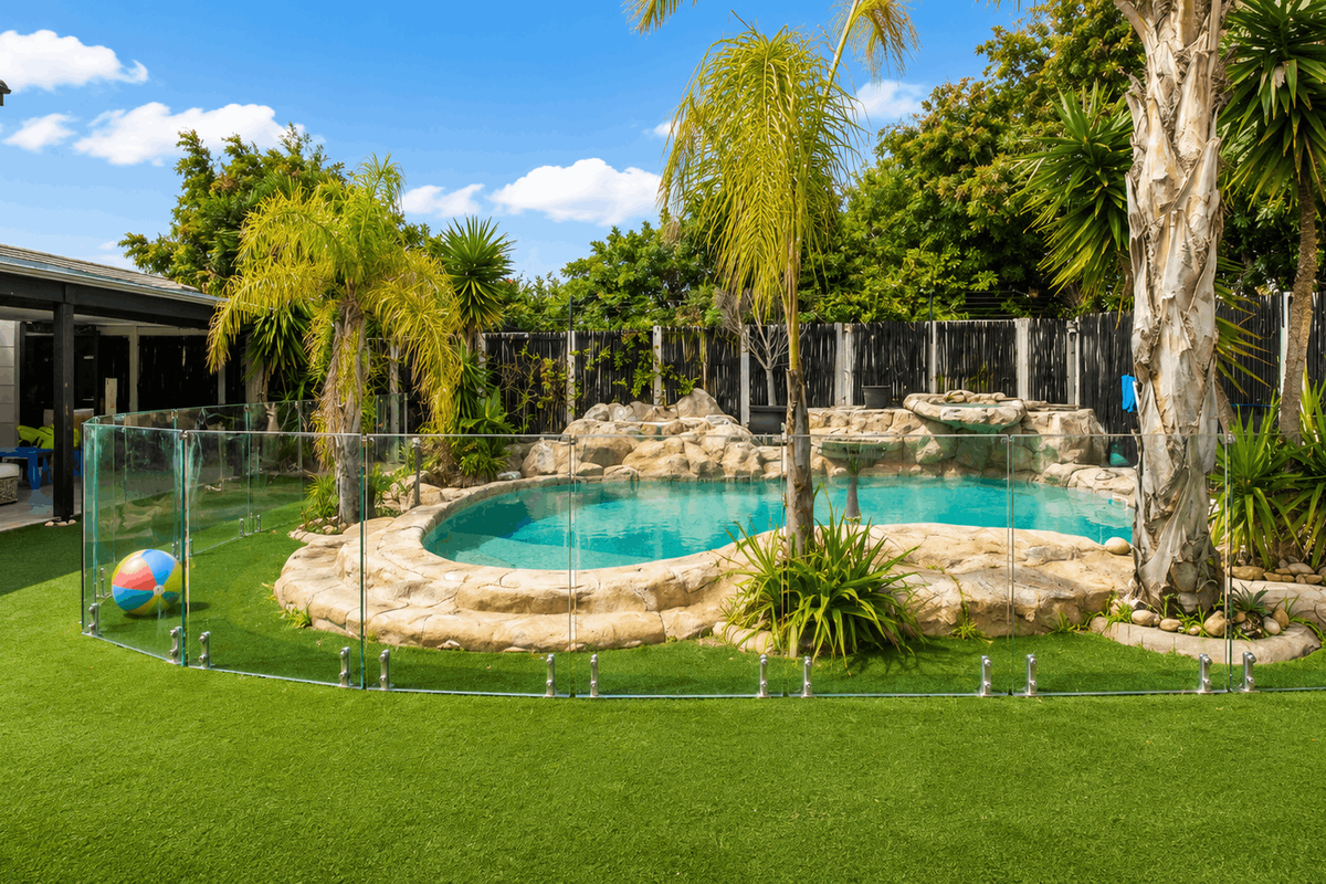 4 Bedroom House to Rent in Flamingo Vlei - Photo 3