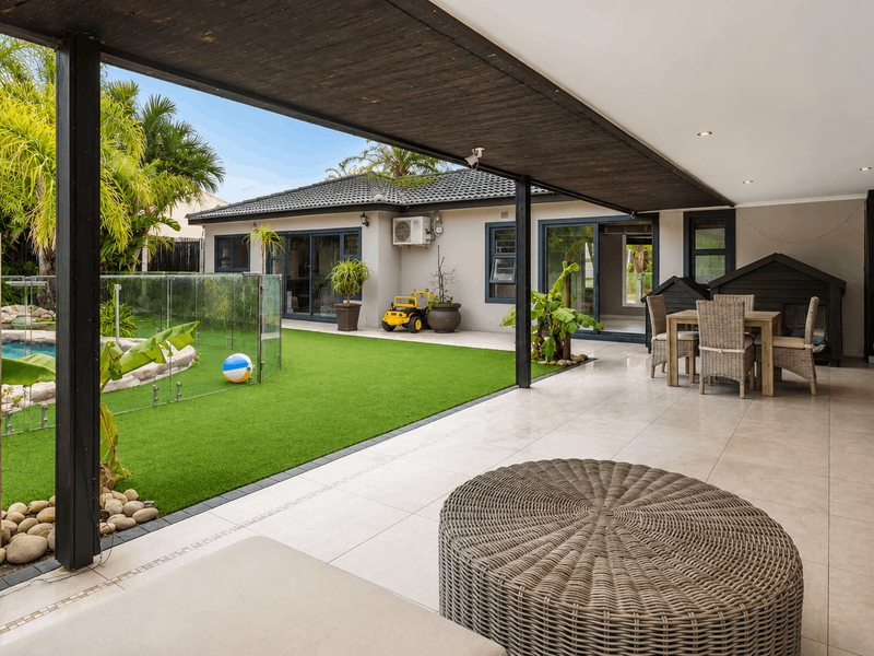 4 Bedroom House to Rent in Flamingo Vlei - Photo 2