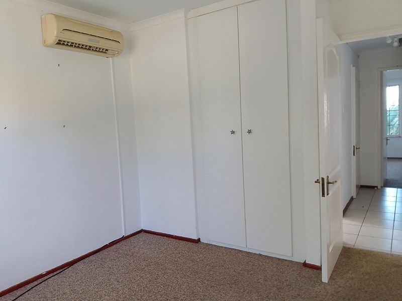 Apartment For Sale In Hartbeespoort - Photo 5