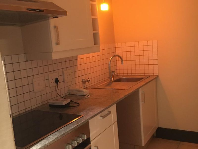 Modern Studio Unit – Ideal Investment Opportunity - Photo 8