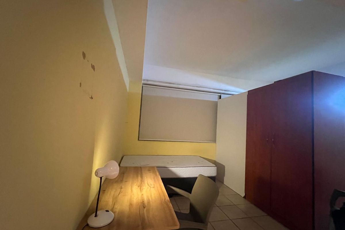 Bachelor Unit – Prime Braamfontein Investment Opportunity - Photo 4