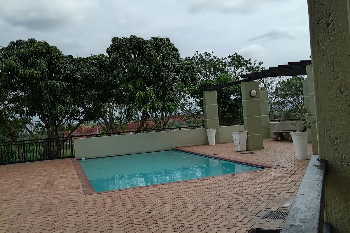 Luxury Living in Umhlanga Ridge - Photo 2
