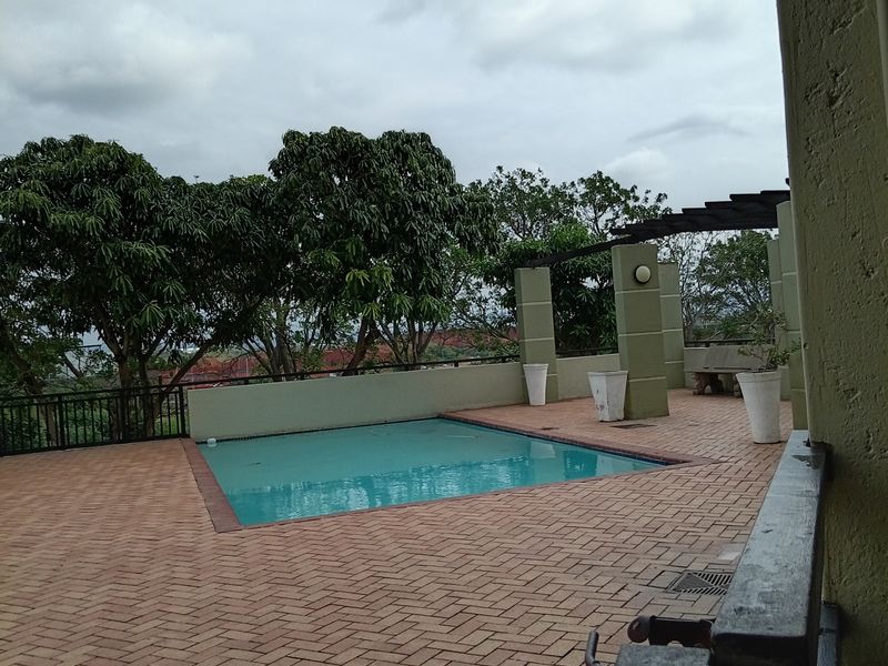 Luxury Living in Umhlanga Ridge - Photo 2