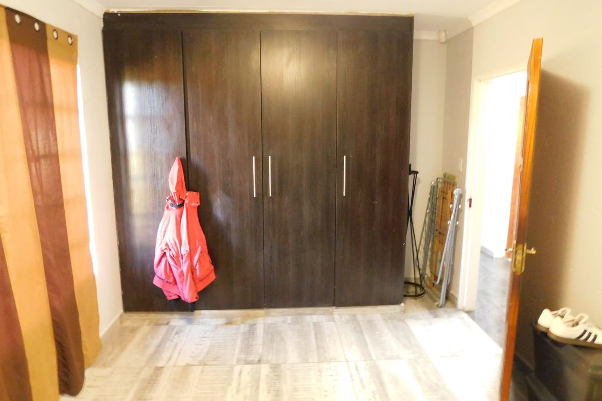 Great Opportunity, serene community - Photo 4