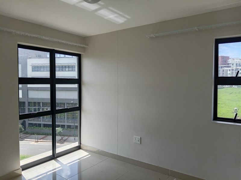 *Modern Luxury in Umhlanga Ridge!!* - Photo 7