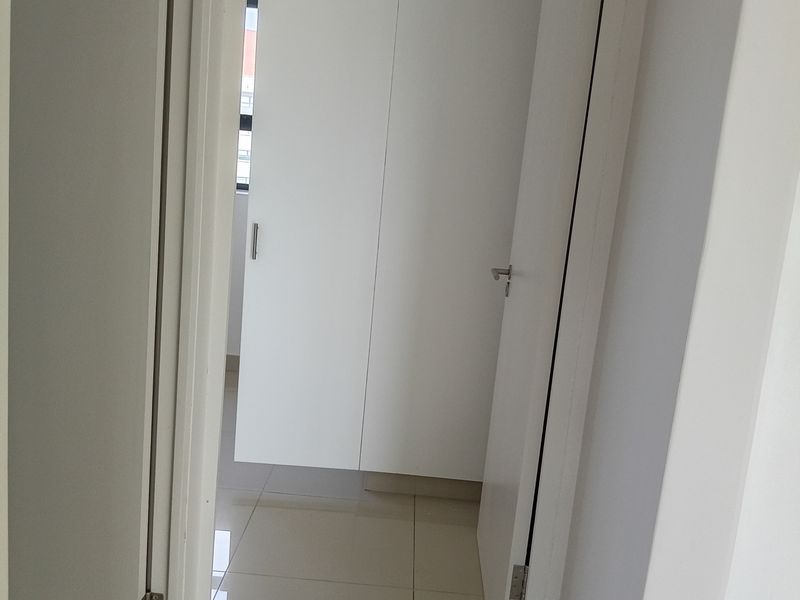 *Modern Luxury in Umhlanga Ridge!!* - Photo 8