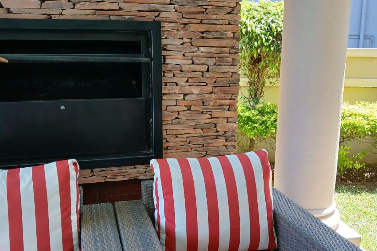 FOR SALE: Stunning 6 Bedroom, 5 Bathroom Double Story Luxury Villa – Izinga, Umhlang - Photo 4