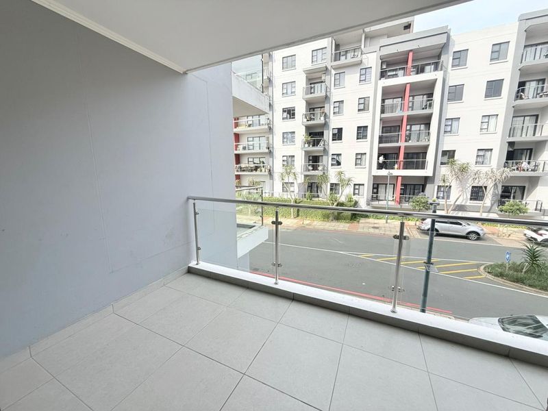 Modern 2 bedroom pet friendly apartment - Photo 7