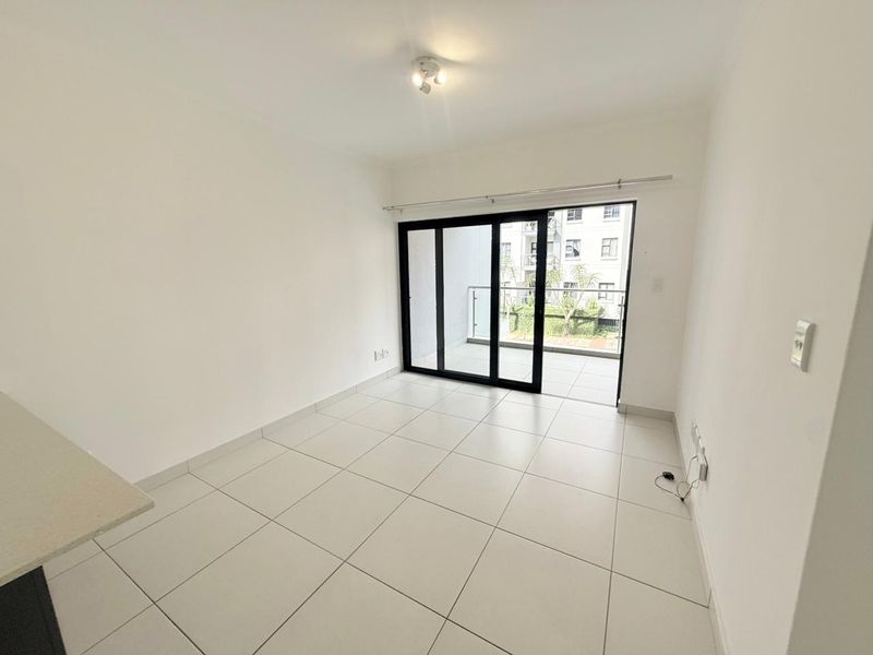 Modern 2 bedroom pet friendly apartment - Photo 4