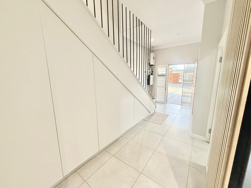 Stunning 4 bedroom townhouse In Morningside - Photo 10