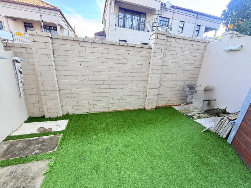 Stunning 4 bedroom townhouse In Morningside - Photo 8