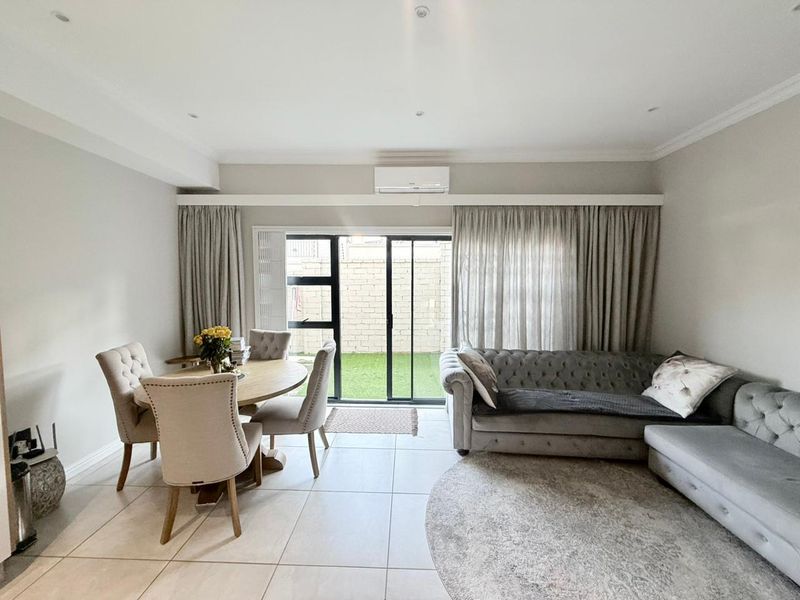 Stunning 4 bedroom townhouse In Morningside - Photo 7