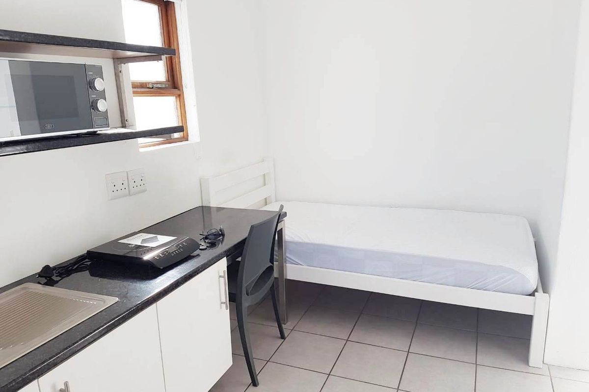 SUMMERSTRAND SEMI-FURNISHED STUDIO APARTMENT FOR RENT - Photo 4