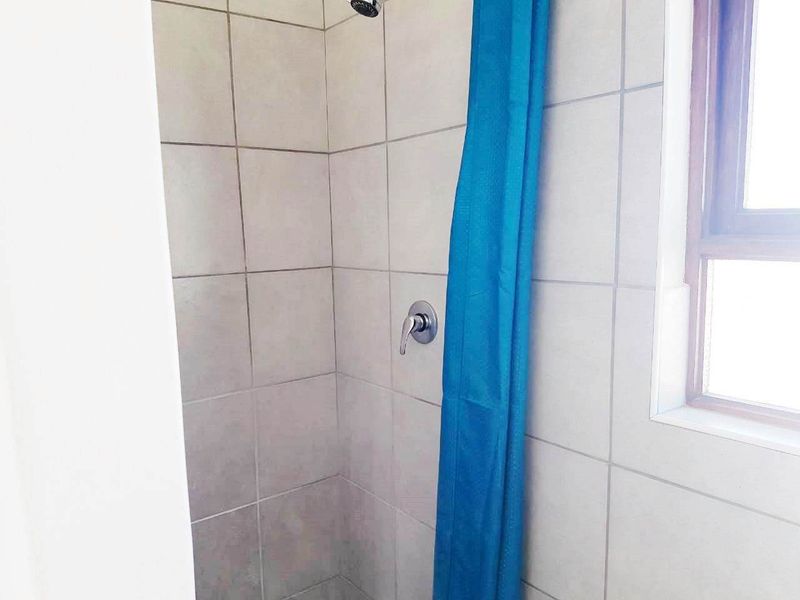 SUMMERSTRAND SEMI-FURNISHED STUDIO APARTMENT FOR RENT - Photo 6