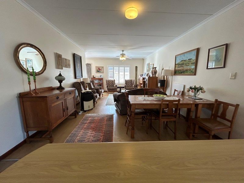 IMMACULATE 2 BEDROOM SECTIONAL TITLE UNIT IN SOUGHT AFTER UPMARKET EDENGLEN RETIREMENT VILLAGE - Photo 10