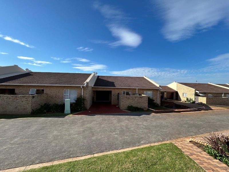 IMMACULATE 2 BEDROOM SECTIONAL TITLE UNIT IN SOUGHT AFTER UPMARKET EDENGLEN RETIREMENT VILLAGE - Photo 3
