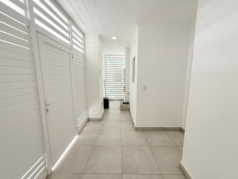 Modern 2 bedroom apartment pet friendly  in umhlanga - Photo 2