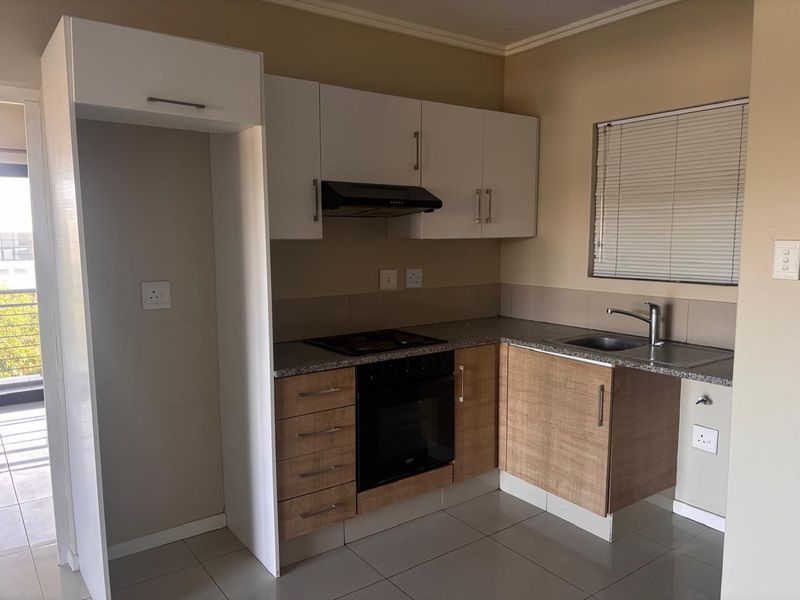 3 Bedroom Apartment Available for Rent - Photo 1