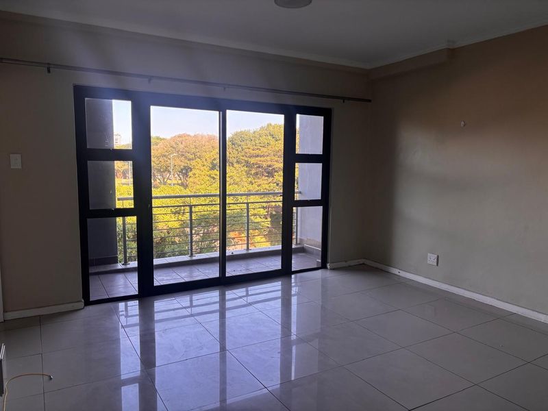 3 Bedroom Apartment Available for Rent - Photo 10