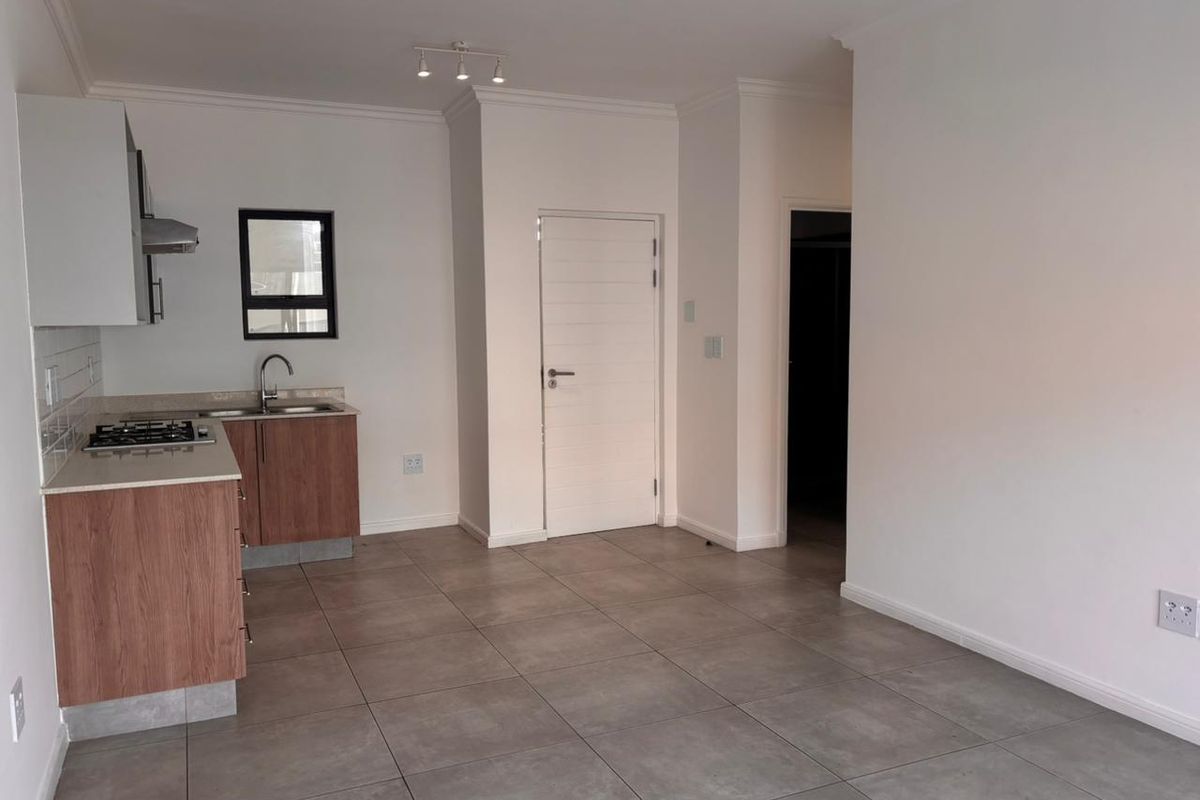 2 Bedroom Apartment Available for Rent - Photo 3