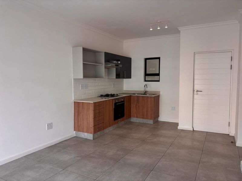 2 Bedroom Apartment Available for Rent - Photo 4