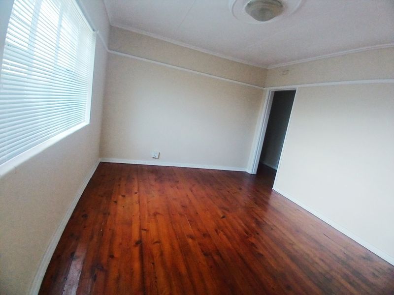 3 Bedroom Home with Excellent Growth Potential in Sidwell - Photo 7