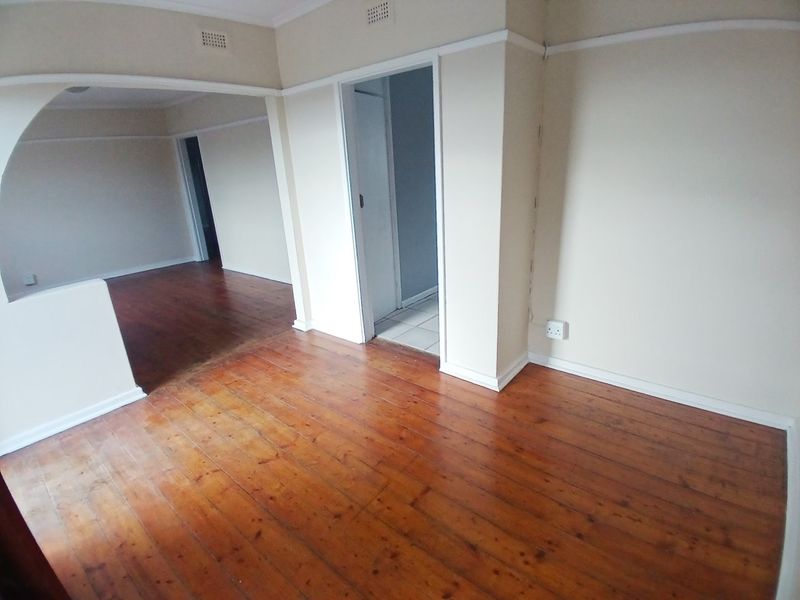 3 Bedroom Home with Excellent Growth Potential in Sidwell - Photo 4