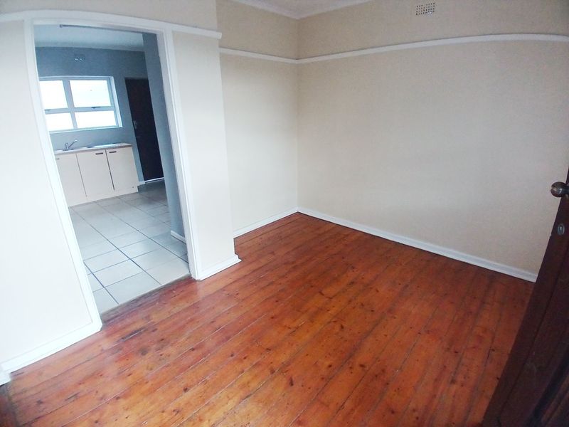 3 Bedroom Home with Excellent Growth Potential in Sidwell - Photo 3