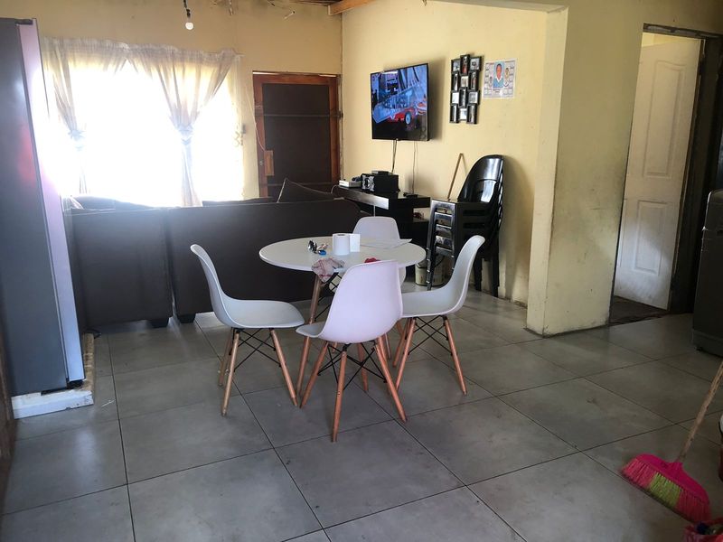 2 bedroom house for sale - Photo 6