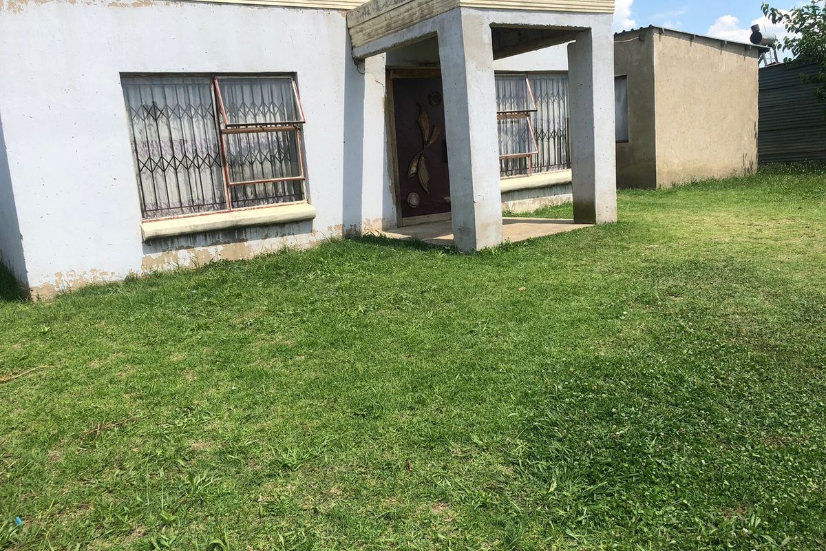 2 bedroom house for sale - Photo 2