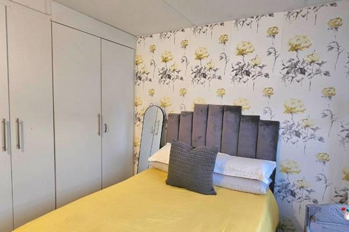 1 bedroom apartment for sale - Photo 2