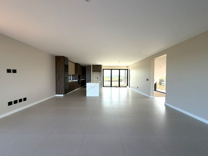 CONTEMPORARY FREESTANDING HOME – ZIMBALI LAKES ESTATE - Photo 3