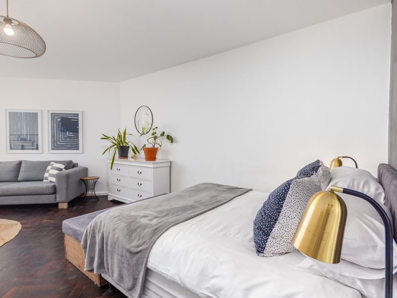 Charming Fully Furnished Studio Apartment For Rent on Beach Road - Photo 4