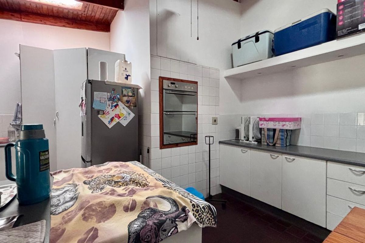 2 BEDROOM APARTMENT TO LET - Photo 4