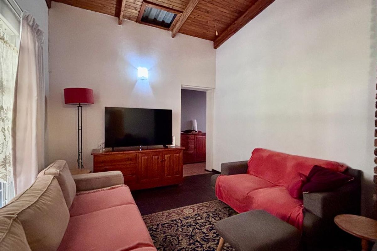 2 BEDROOM APARTMENT TO LET - Photo 3